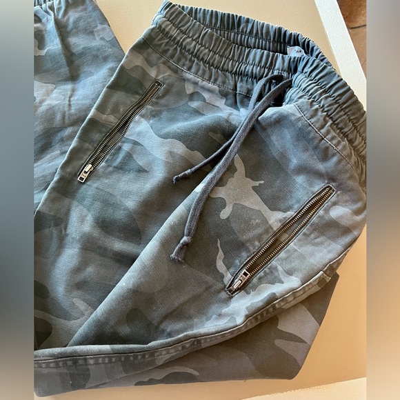 Aritzia | TNA Alix Pant in Dark Eclipse - Size Medium - Picture 4 of 5